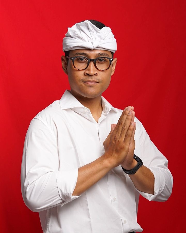 Foto busana adat I Dw Made Rama Pradnyandita, S.H., M.H.